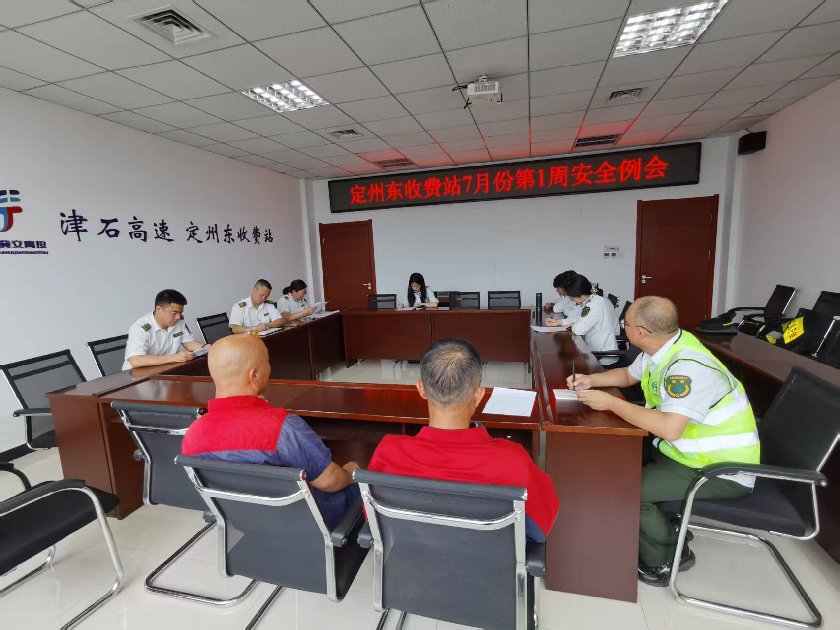 4404bd458b276761ce1b2374442a5eb.jpg 4404bd458b276761ce1b2374442a5eb.jpg